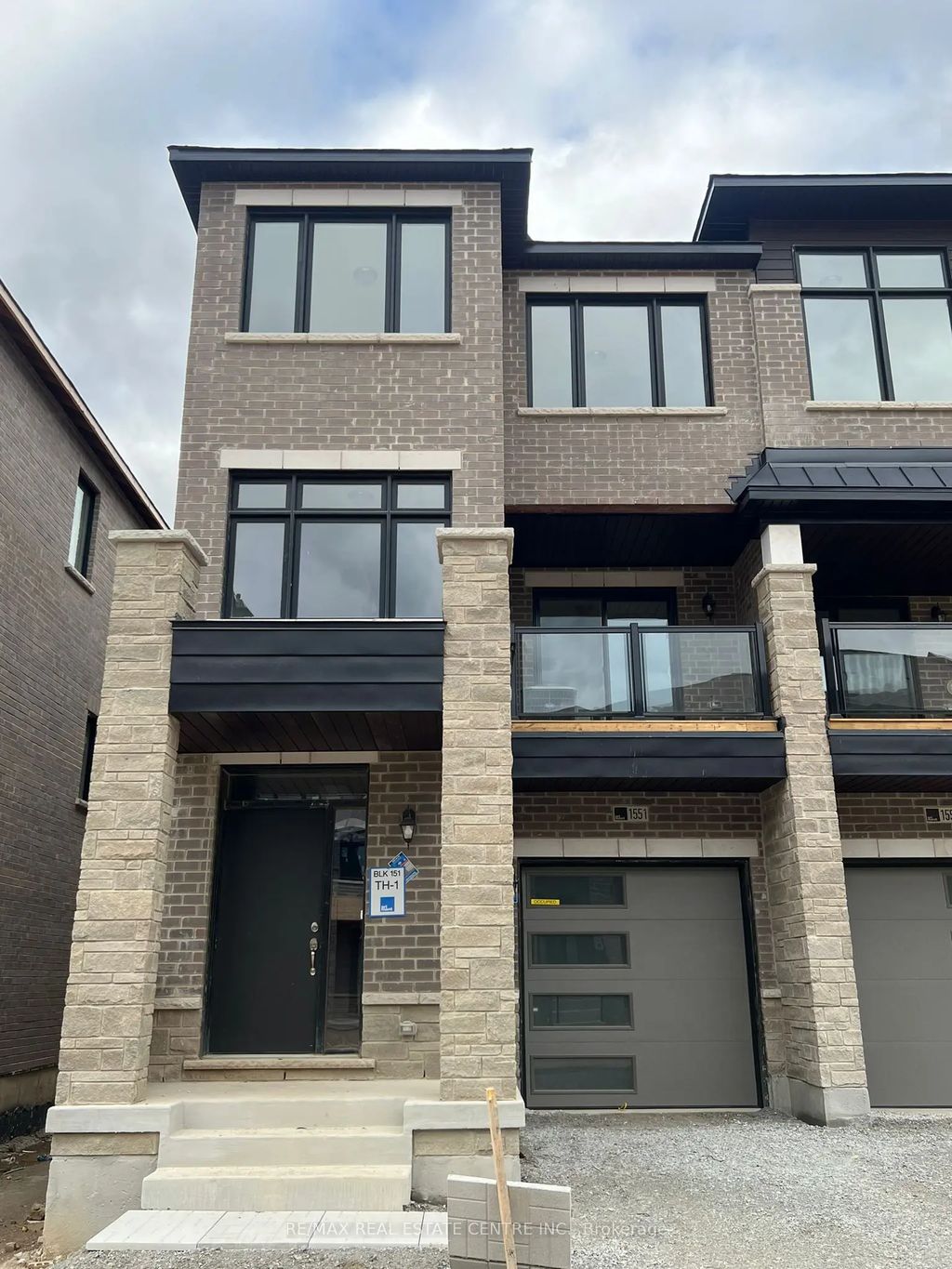 1551 Hilson Heights, Milton