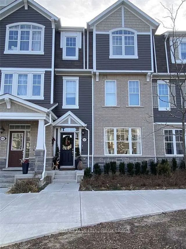 1222 Rose Way 42, Milton