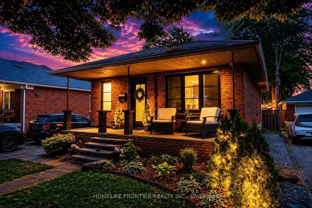 23 Whaley Drive, Toronto W06