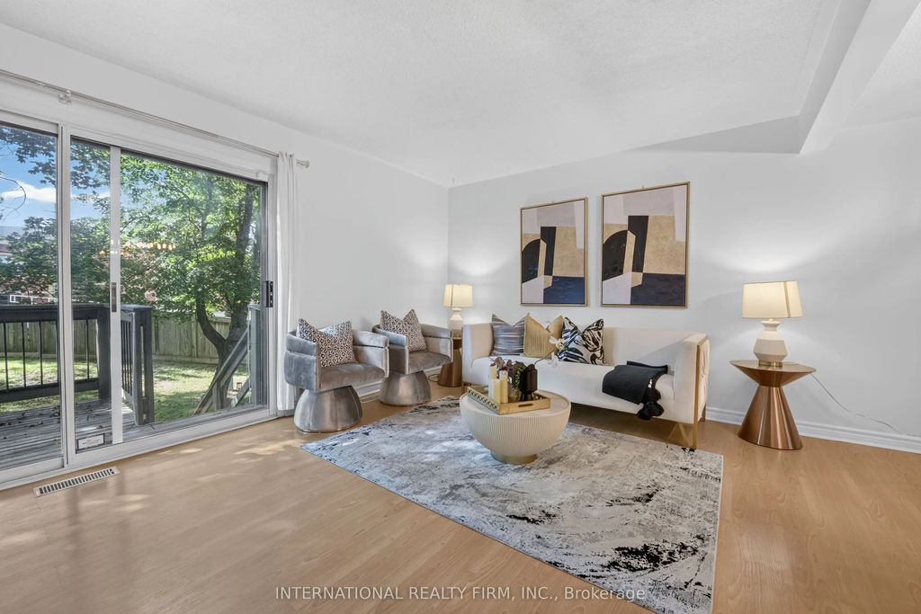 6855 Glen Erin Drive 15, Mississauga