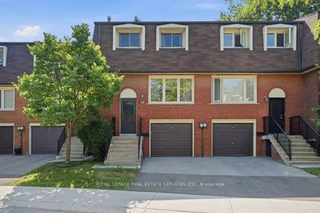 29 Silver Shadow Path, Toronto W08