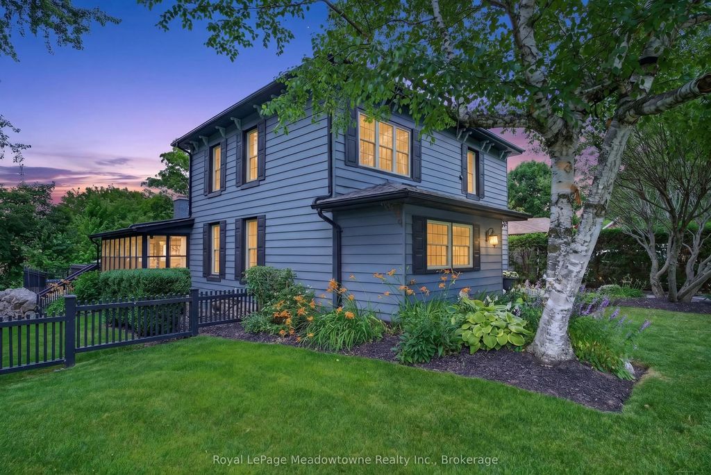 53 Campbell Avenue E, Milton