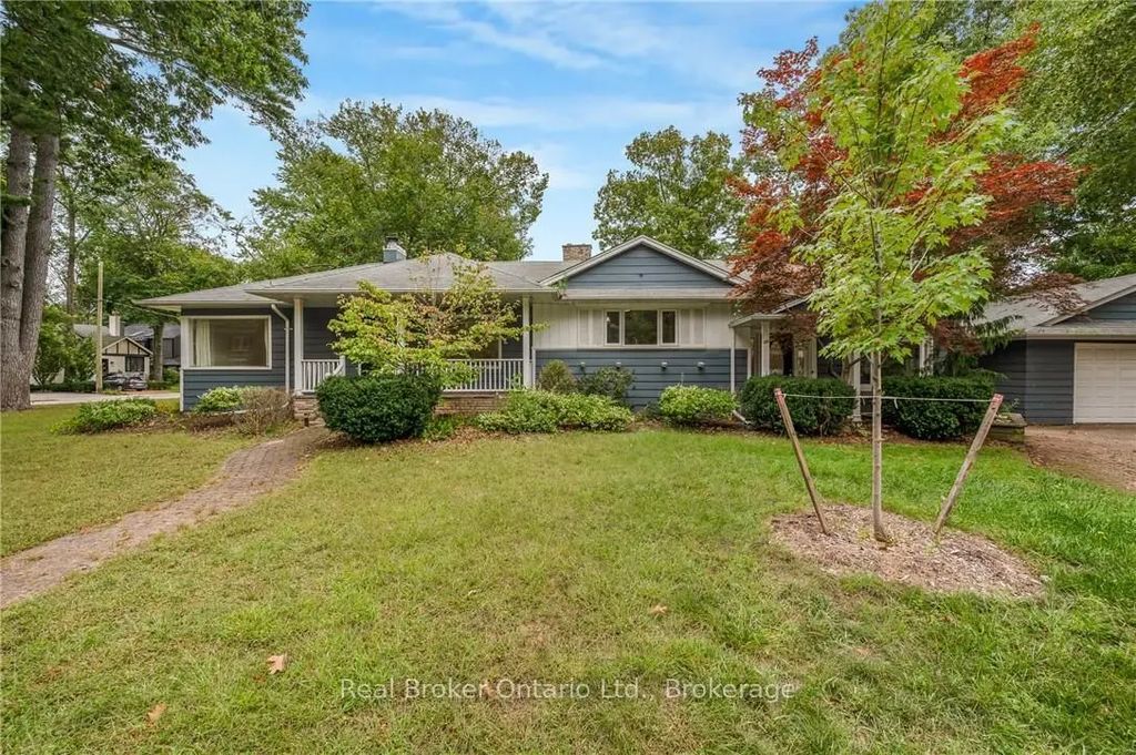 374 Spruce Street, Oakville