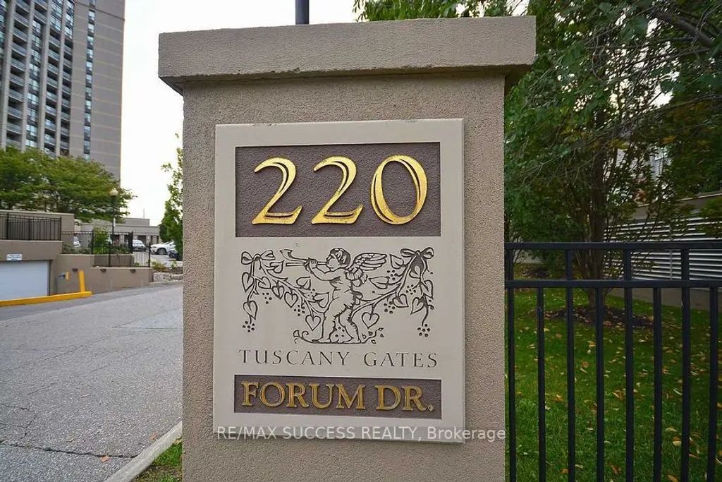 220 Forum Drive 701, Mississauga