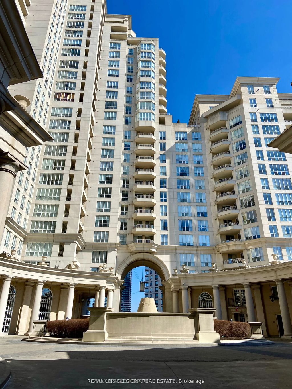 2285 Lake Shore Boulevard 1801, Toronto W06
