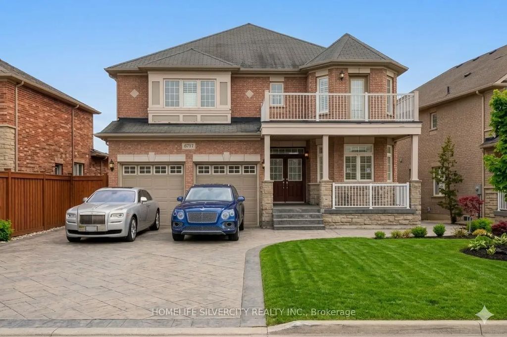 6717 Golden Hills Way, Mississauga