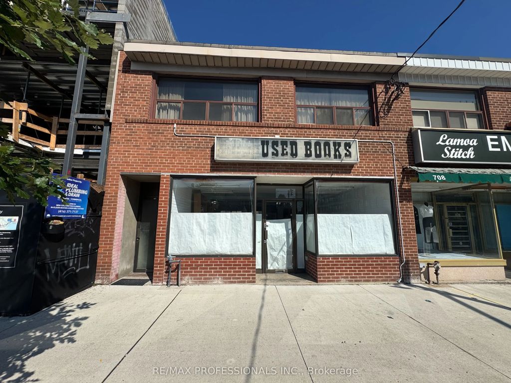710 The Queensway Avenue, Toronto W07