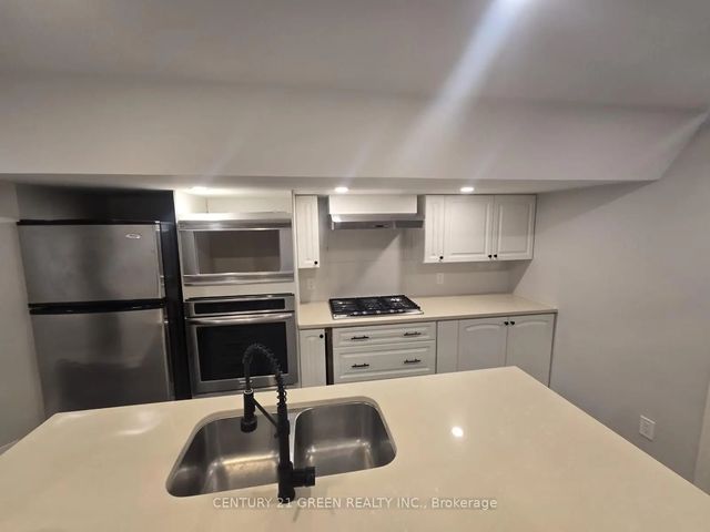 2483 Old Brompton Way Lower, Oakville