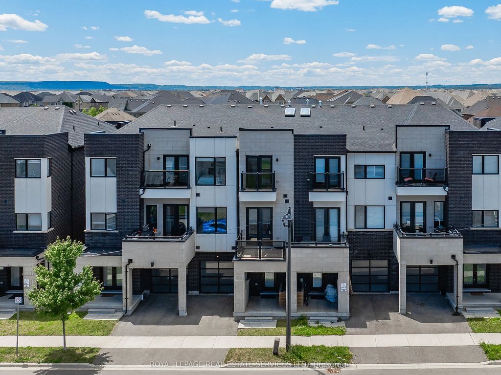 1403 Clarriage Court, Milton