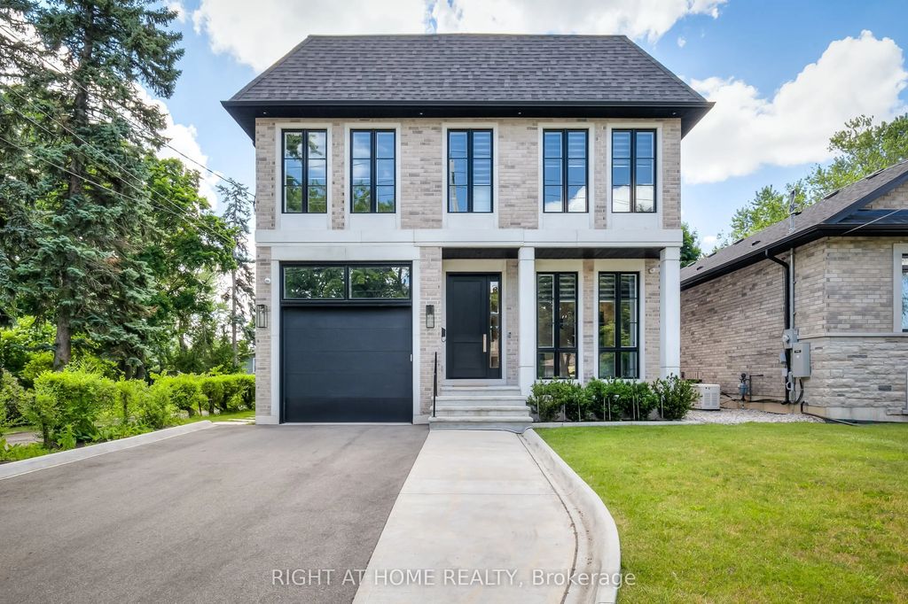 124 N Shaver Avenue N, Toronto W08