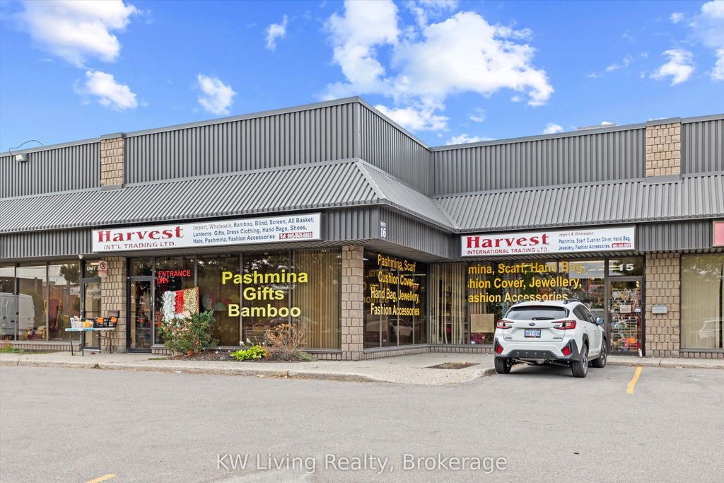 975 Pacific Gate 15 & 16, Mississauga