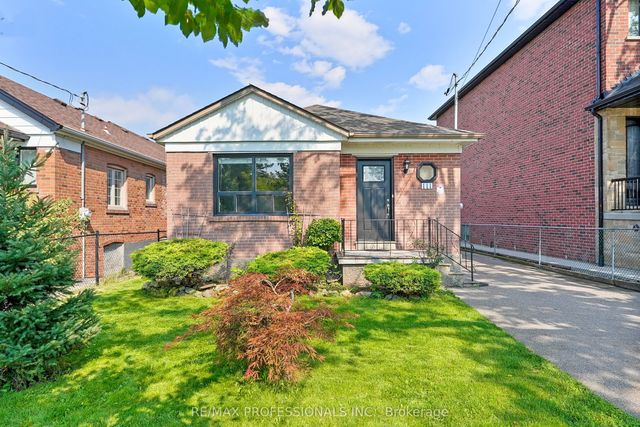 111 Wesley Street, Toronto W07