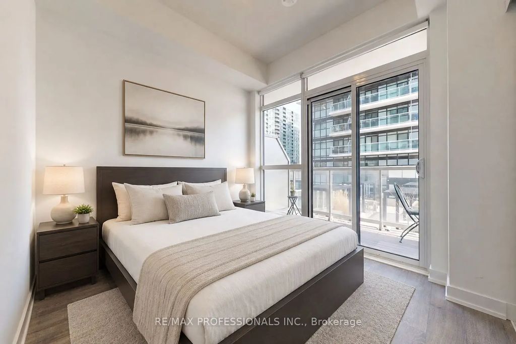 251 Manitoba Street 504, Toronto W06