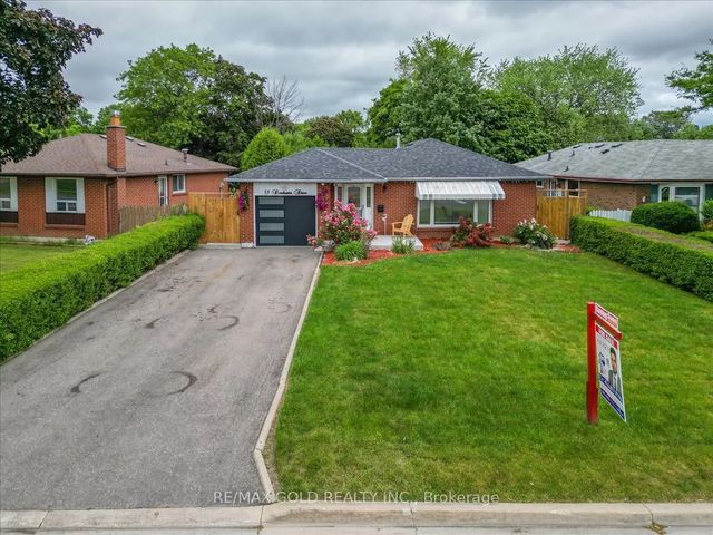 53 Dorchester Drive, Brampton