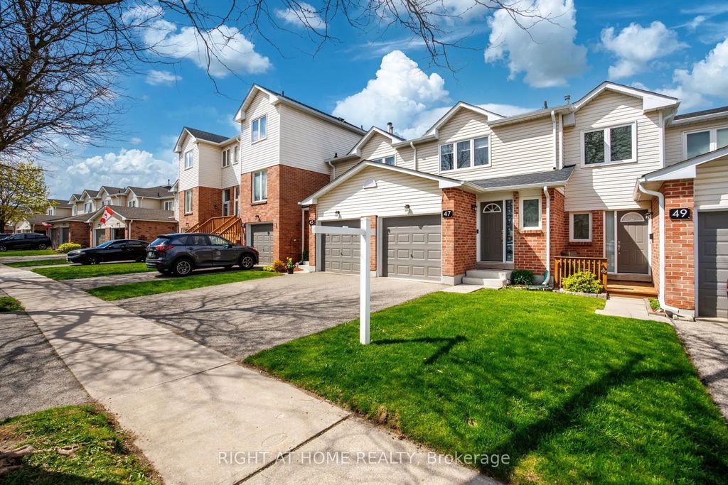 47 Stewart Maclaren Road 74, Halton Hills