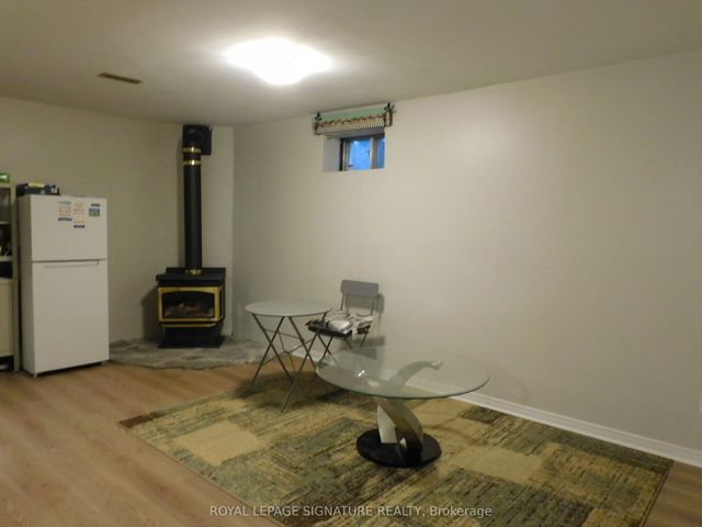 1132 Queen Street W, Mississauga