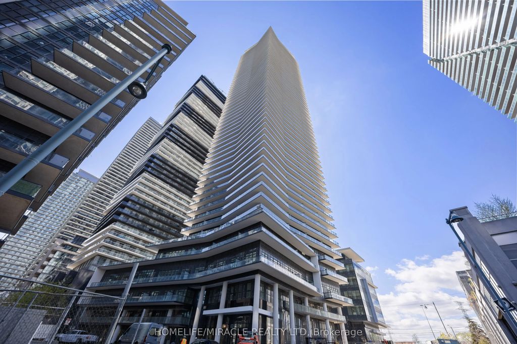 38 Annie Craig Drive 607, Toronto W06