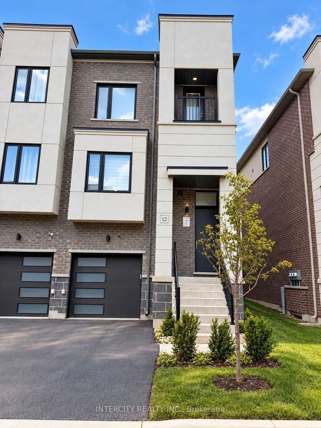 12 Heathrow Lane, Caledon