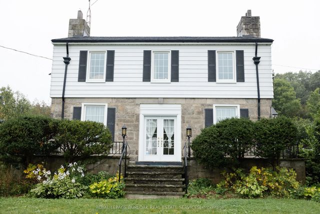 7682 Old Tremaine Road, Milton