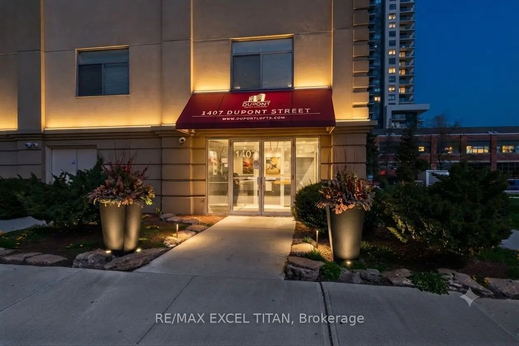 1407 Dupont Street 204, Toronto W02