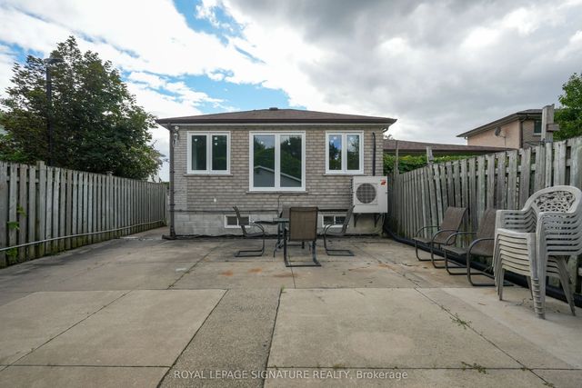674 Abana Road Lower, Mississauga