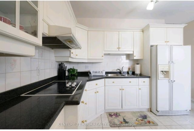 3199 Dufferin Street 2nd Floor, Toronto W04