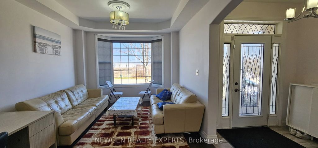 687 Marley Crescent, Milton