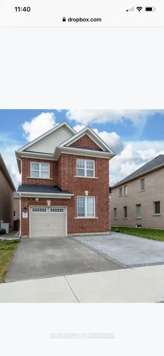 1429 Leger Way N, Milton