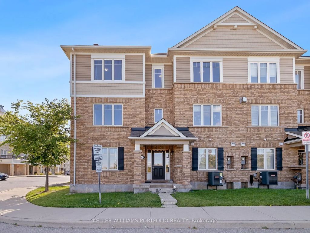 1025 Nadalin Heights 1, Milton