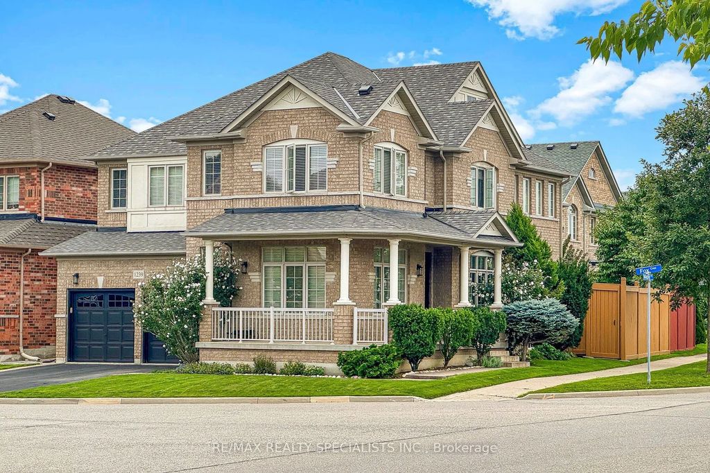 1239 Fox Crescent, Milton