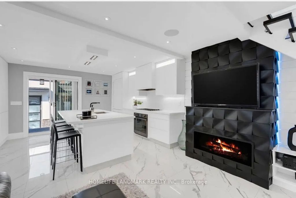 58 Carrick Avenue Upper, Toronto W03