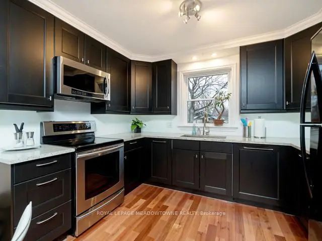 153 Delrex Boulevard, Halton Hills