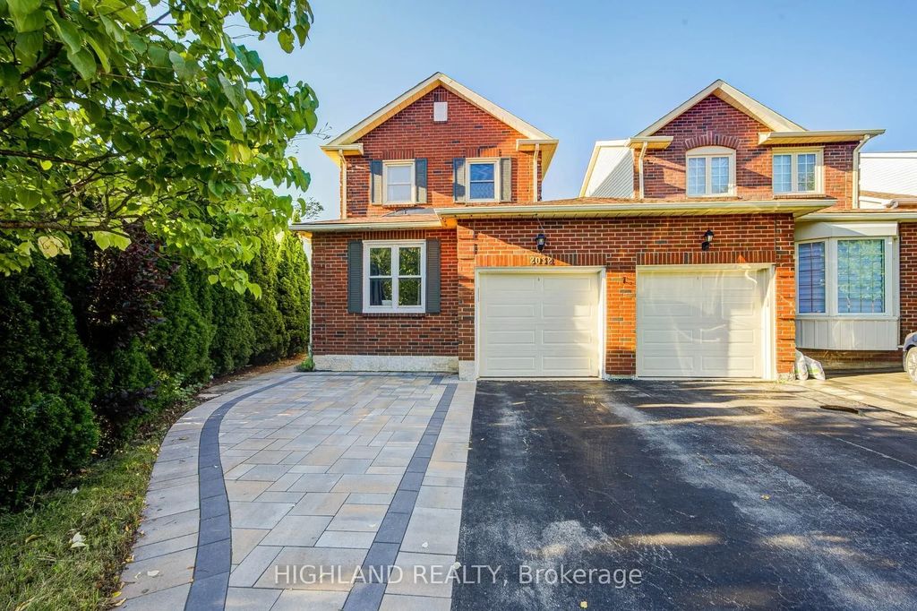 2032 Glenada Crescent, Oakville