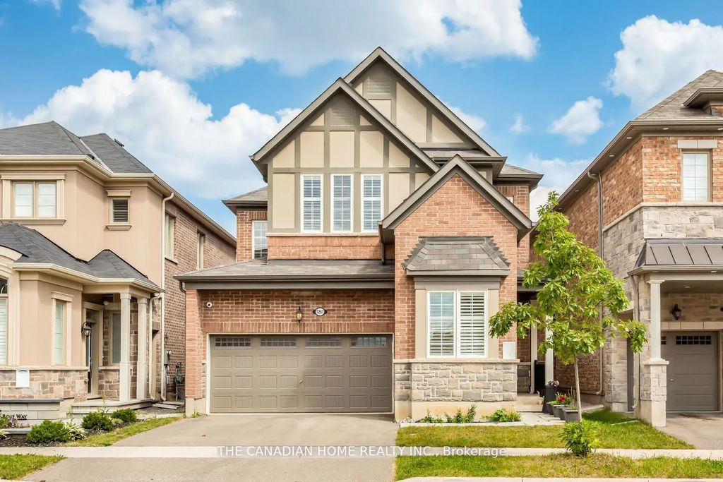 1261 Rose Way, Milton