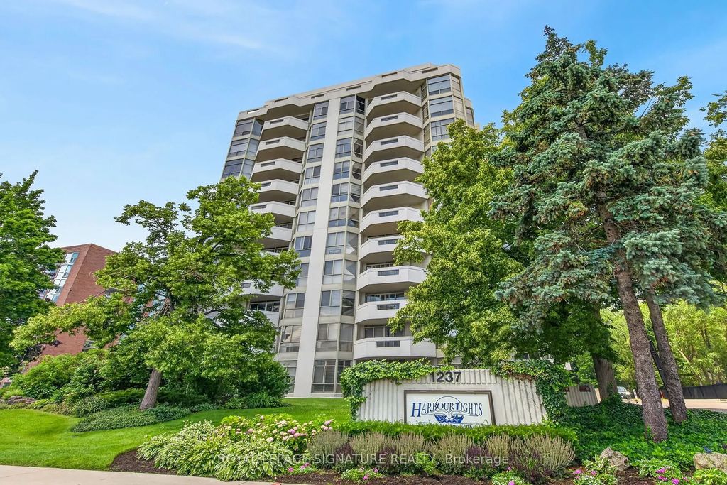 1237 North Shore Boulevard E 405, Burlington