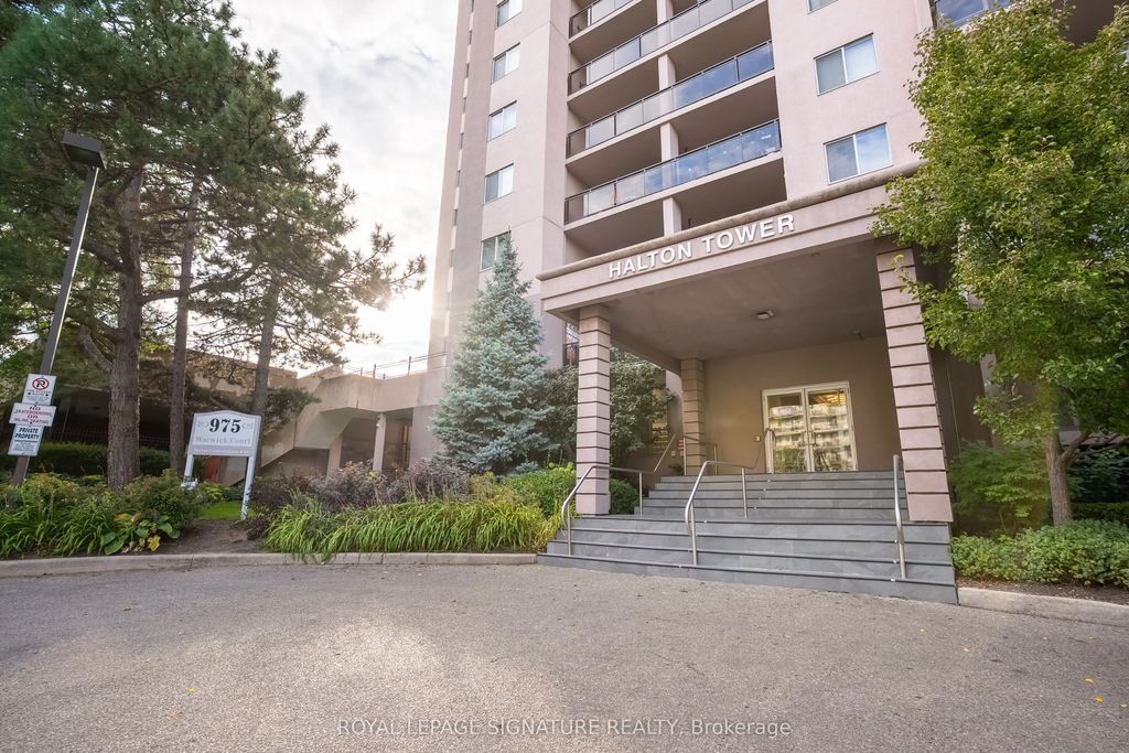 975 Warwick Court 1608, Burlington