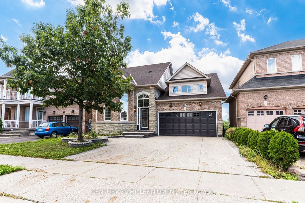 102 Southlake Boulevard, Brampton