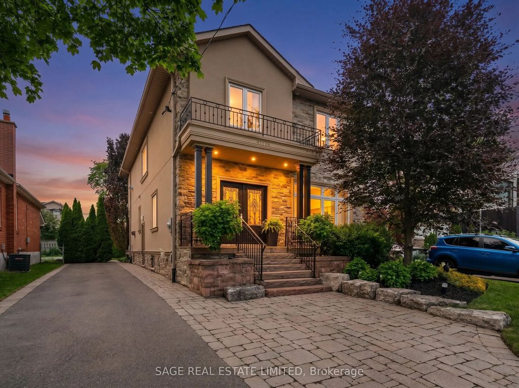 50 Northampton Drive, Toronto W08