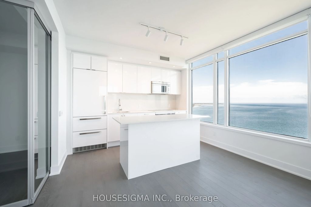 1926 Lake Shore Boulevard W 3909, Toronto W01