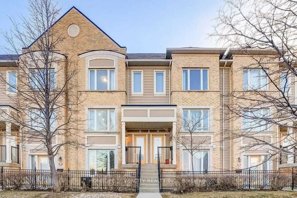 60 Fairwood Circle 64, Brampton