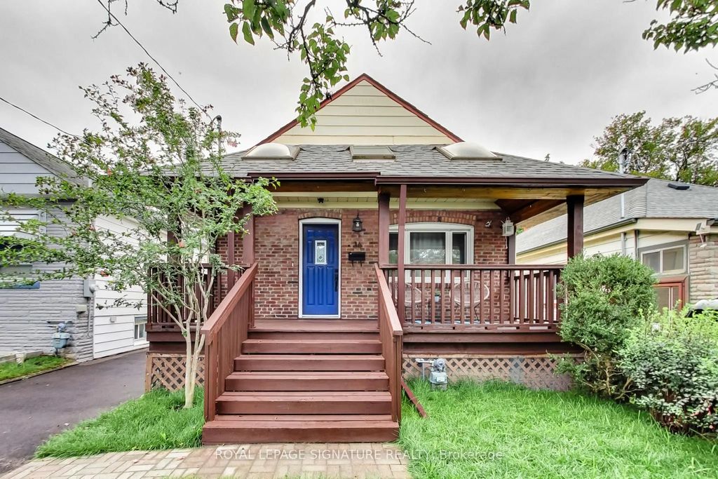 36 Criscoe Street, Toronto W03