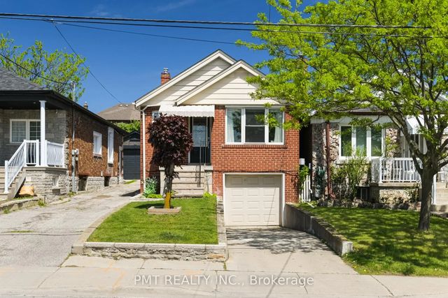 25 Ronald Avenue, Toronto W04