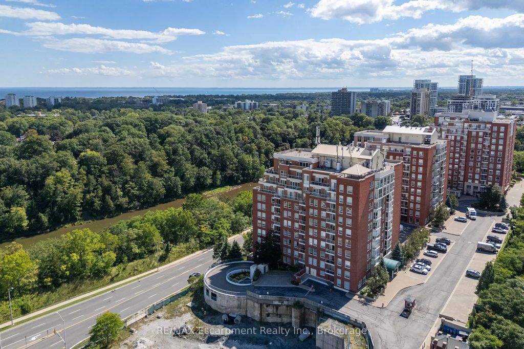 60 Old Mill Road Ph1, Oakville