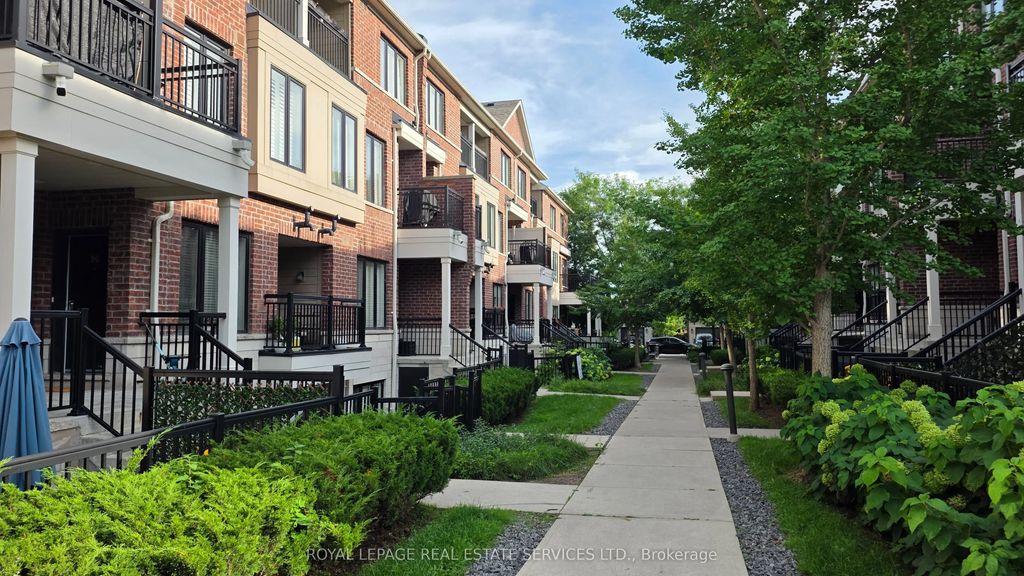 30 Carnation Avenue 101, Toronto W06