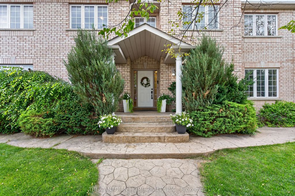 63 Humbershed Crescent, Caledon