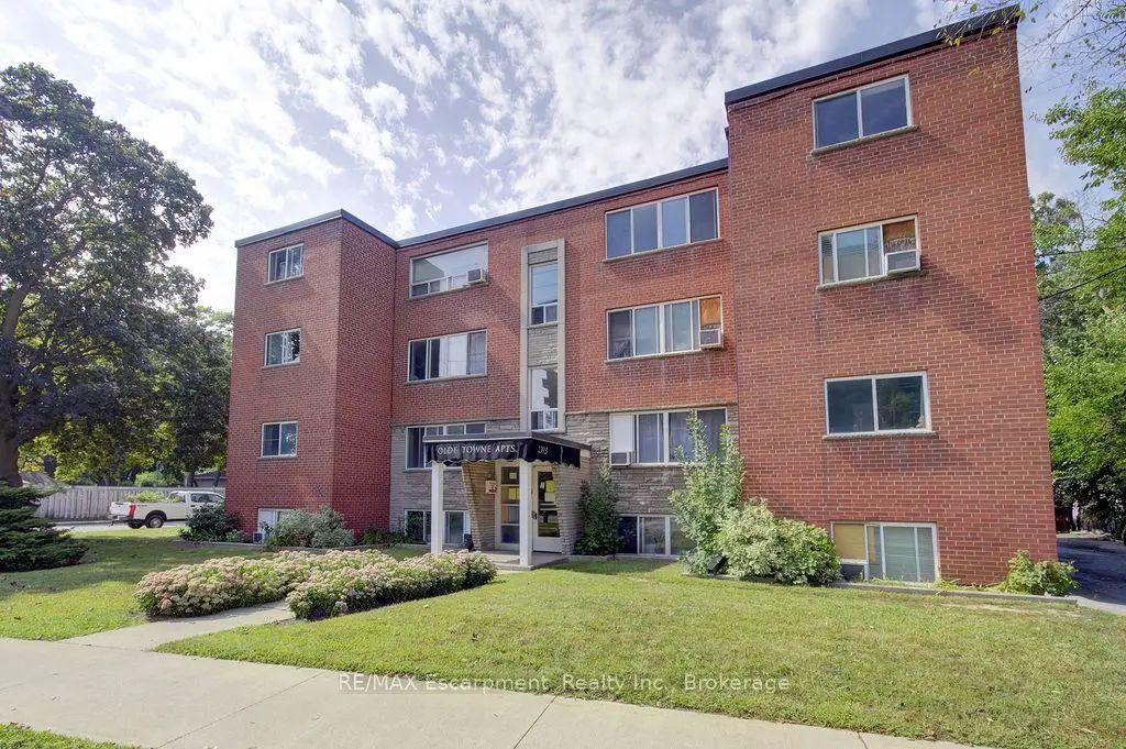 2393 New Street 402, Burlington