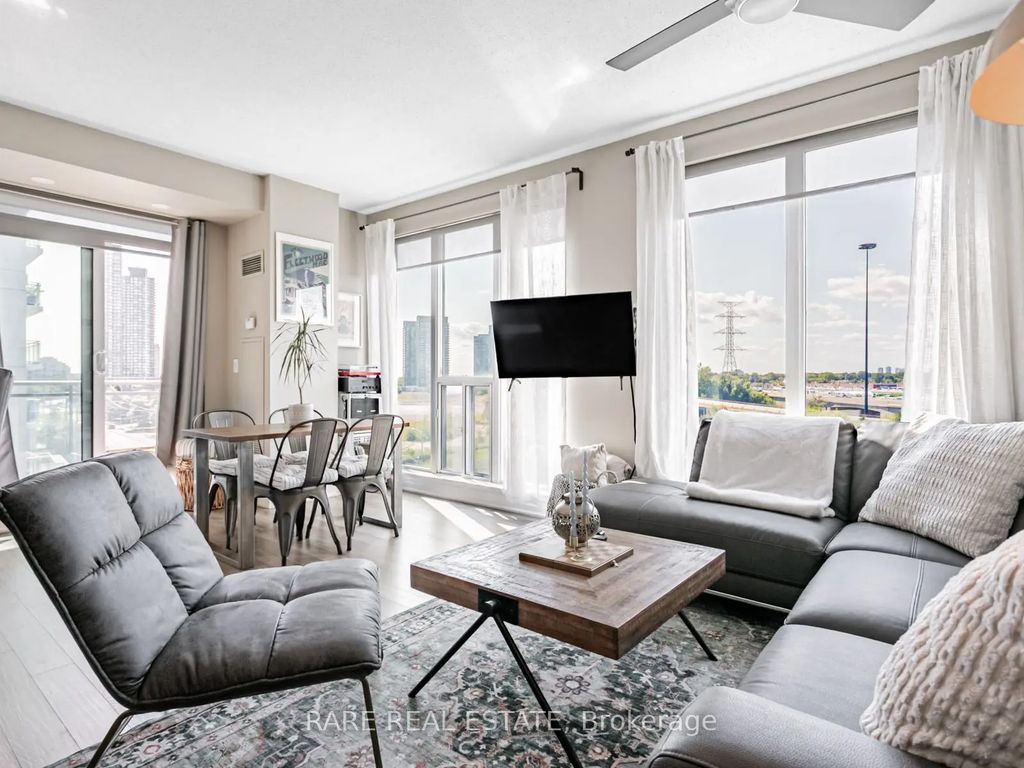 2119 Lake Shore Boulevard W 703, Toronto W06