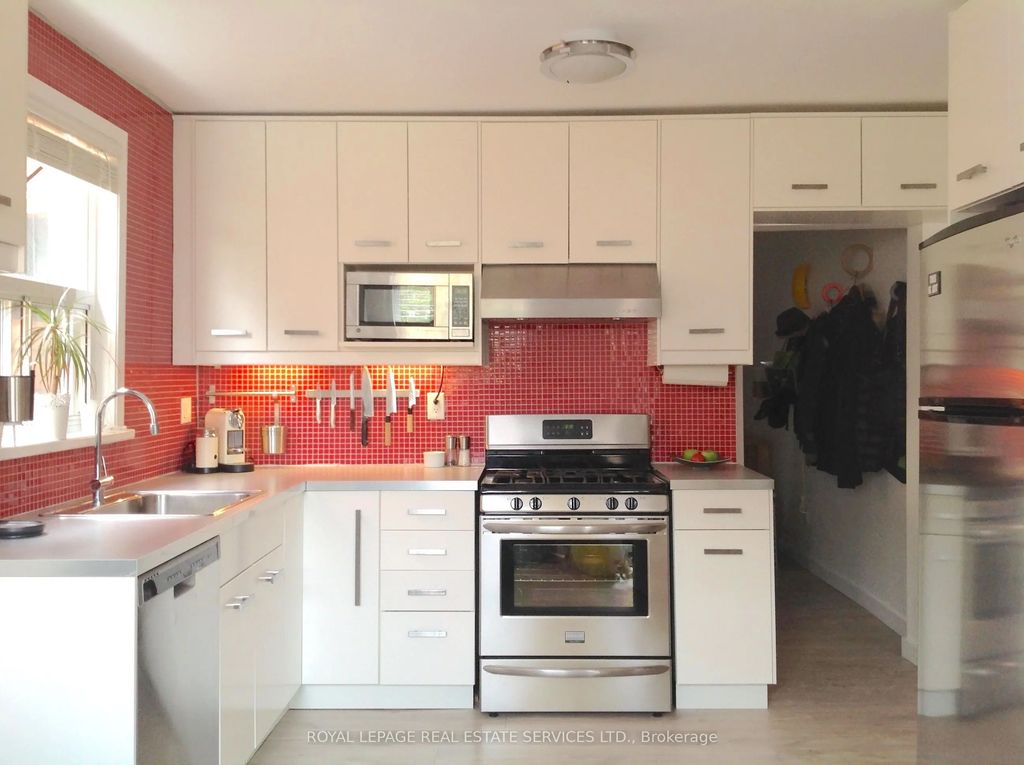 840 Ossington Avenue, Toronto W02