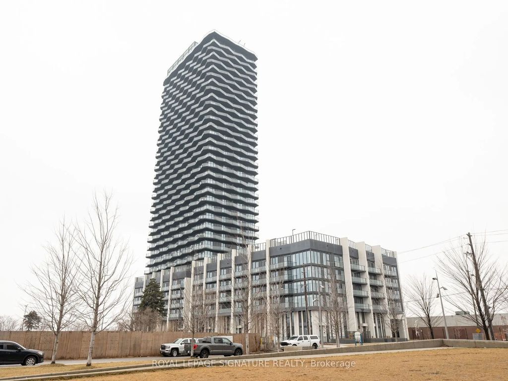 36 Zorra Street 1909, Toronto W08