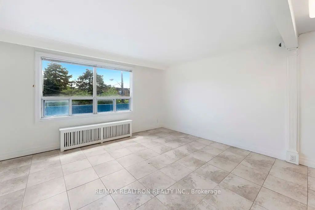 930 Wilson Avenue 1, Toronto W05